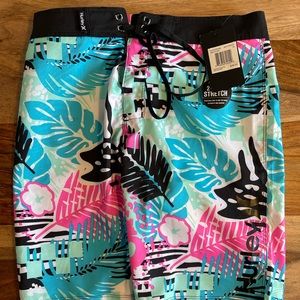 NWT Short bathing suit 14/27 Hurley